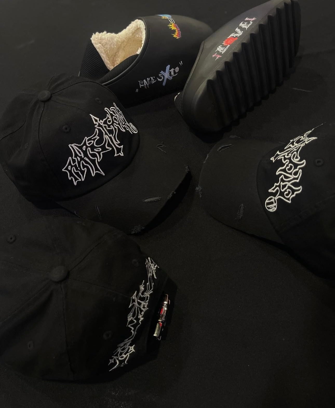 “RARE SOLO” DISTRESSED HAT