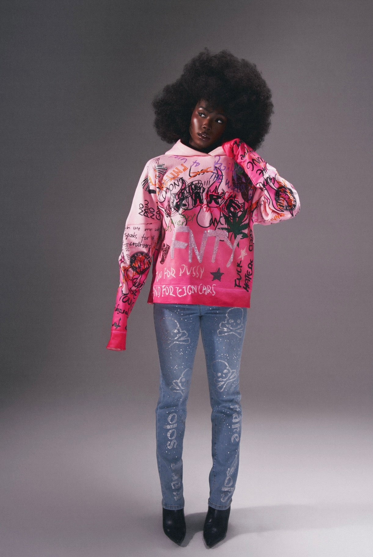 “BUBBLE PINK” HOODIE (EXCL)